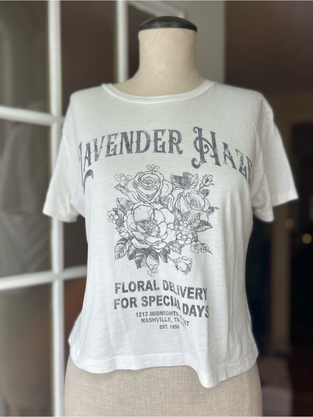 Lavender Pinet Floral Graphic Short Sleeve Tee - White